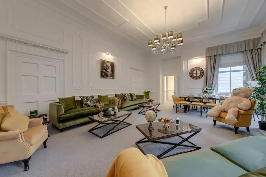 Chic Urban Haven in Mayfair